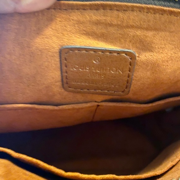 Beautiful Handbag ๐๐๐ - Picture 2 of 9